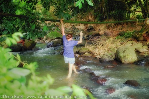 Many small rivers to cros if you walk in the jungle